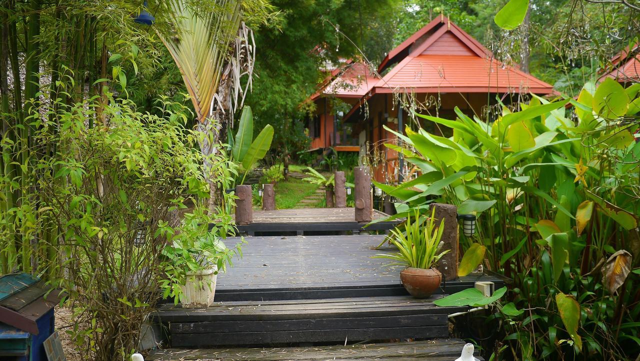 Pho Rak Nah Pai Hotel Bagian luar foto